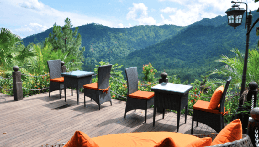 11 Tempat Ngopi di Bogor yang View-nya Bagus Banget + Ide Aktivitas Seru Bareng Green Adventure Bogor bukan hanya terkenal dengan udara sejuk dan alam hijau, tapi juga surganya tempat ngopi dengan view bagus. Menariknya, banyak cafe di Bogor yang lokasinya searah atau dekat dengan spot wisata alam dan aktivitas outdoor.